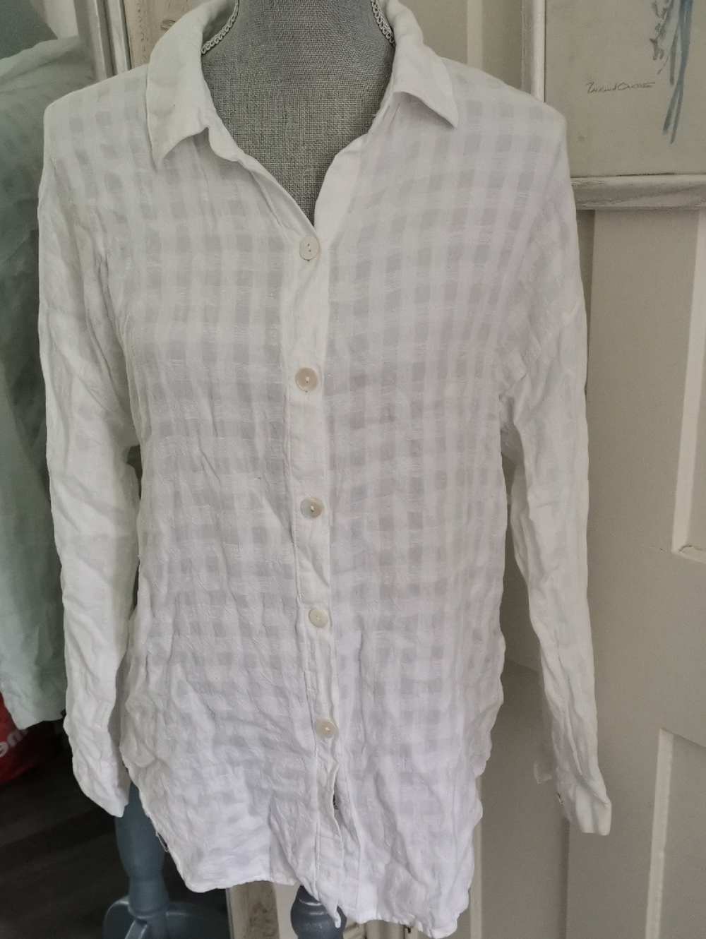 Womens Tribal Beachy Boho Linen Blend White Blouse. Medium